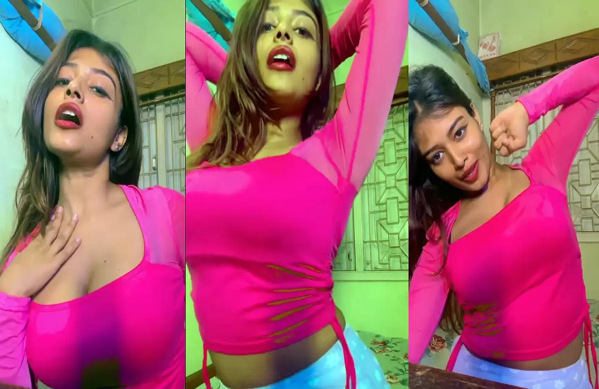 Desi Sexy Video: कैमरे के सामने हॉट गर्ल ने दिखाया अपना असली अवतार, सेक्सी वीडियो देख फटी रह जाएगी आपकी आंखें