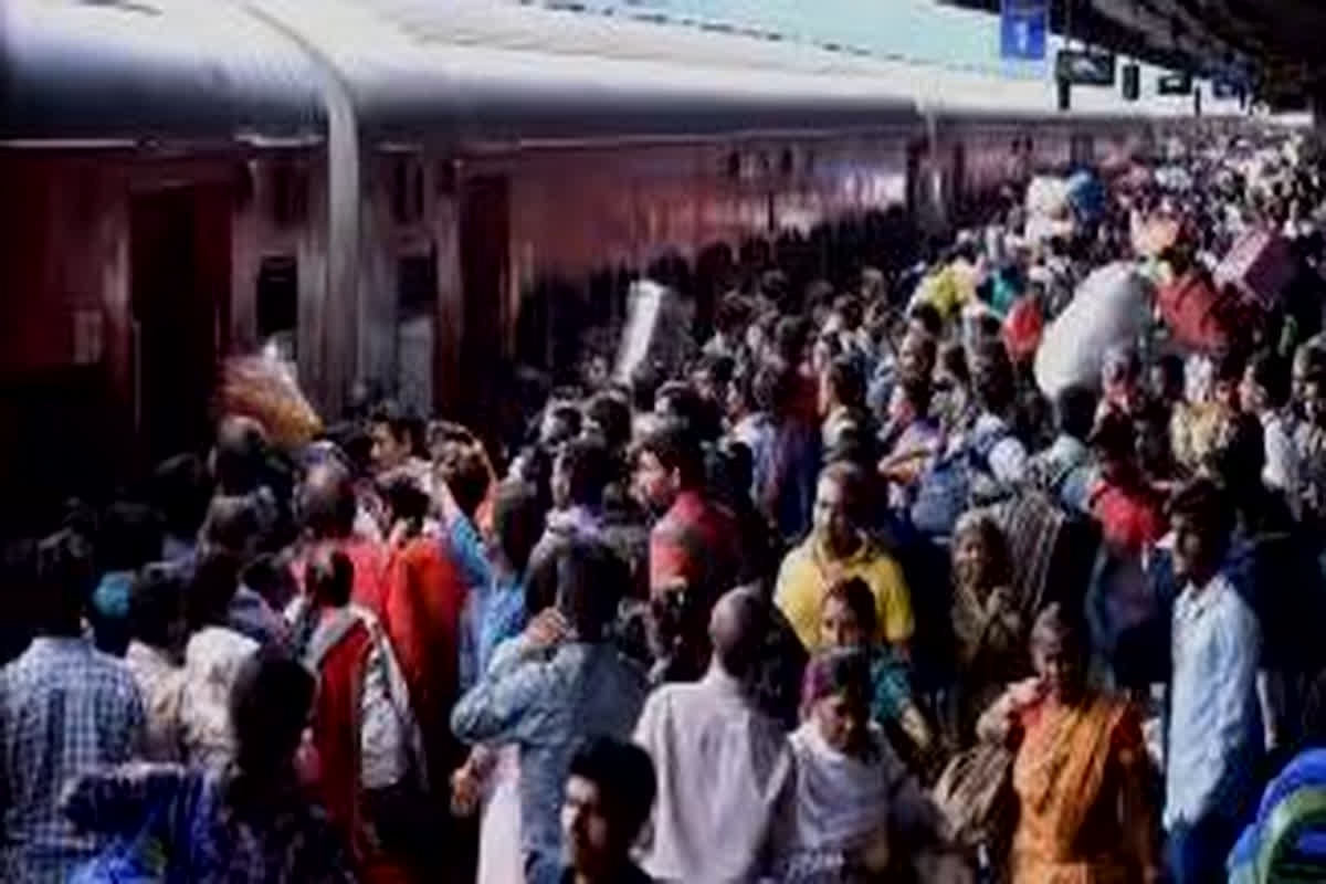 Train Full For Chardham Yatra: उमड़ा आस्था का सैलाब, चार धाम यात्रा के लिए नहीं है ट्रेनों में जगह,  अगले 2 महीने तक करना होगा इंतजार