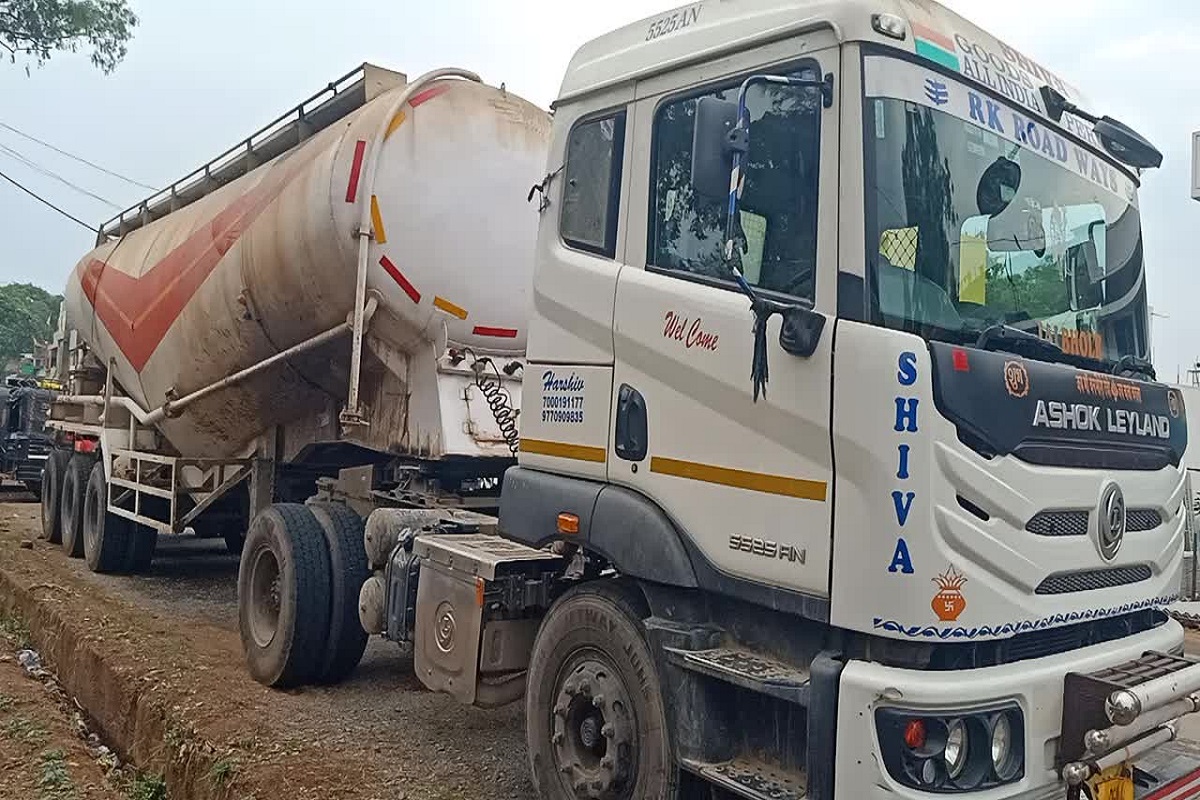 CG News: 70 लाख के ट्रक की चोरी कर भागे चोर, पुलिस ने किया जब्त, गोवंश की हत्या करने वाले तीन आरोपी गिरफ्तार