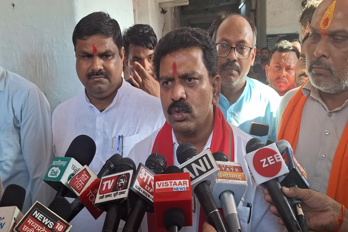 भिलाई विधायक देवेंद्र यादव के MMS Video की होगी जांच, डिप्टी सीएम विजय शर्मा ने कहा ‘दर्ज हो चुकी है FIR’