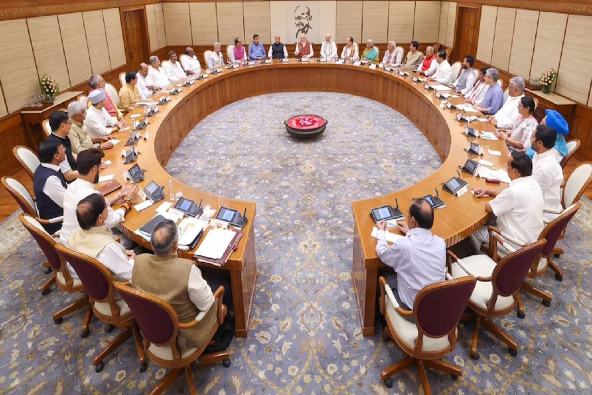 Cabinet Ministers Portfolio Allocation: पीएम मोदी ने बांटे विभाग, बड़े मंत्रालय बीजेपी के पास, सूची में देखें किन मंत्रियों को मिली बड़ी जिम्मेदारी