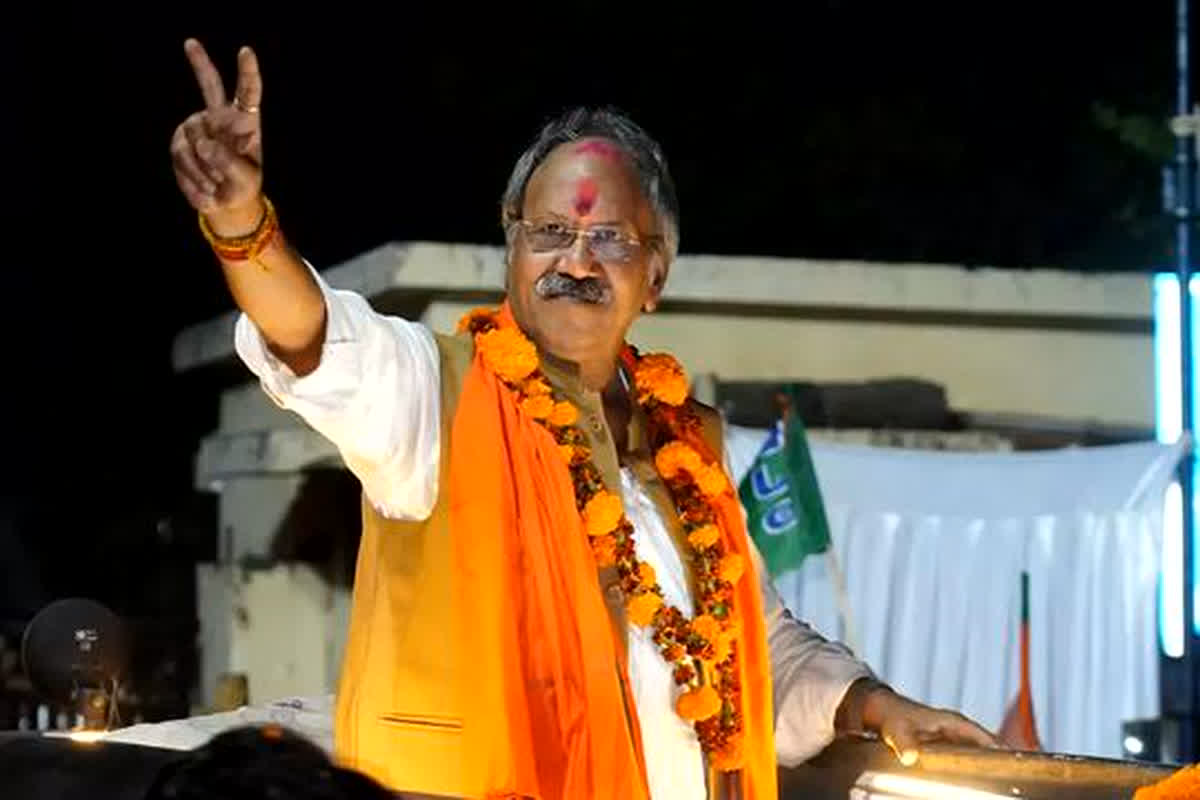 CG Lok Sabha Chunav Result 2024 : जीत की ओर बढ़े बृजमोहन अग्रवाल! साढ़े चार लाख वोटों से आगे, कार्यकर्ताओं ने लगाए जय श्री राम के नारे