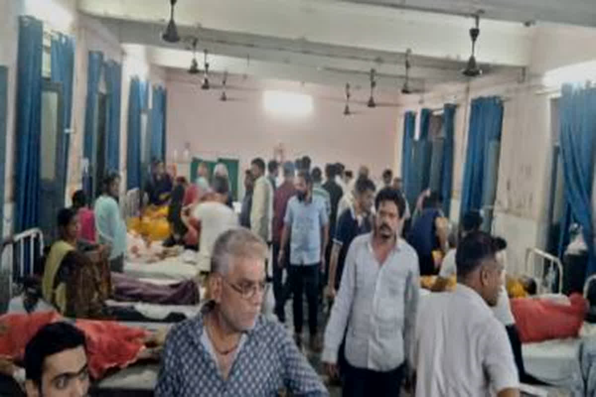 Food Poisoning In Udaipur : फूड पॉइजनिंग के शिकार हुए 180 से अधिक लोग,  मची अफरा-तफरी, सामूहिक भोज में खाया था खाना