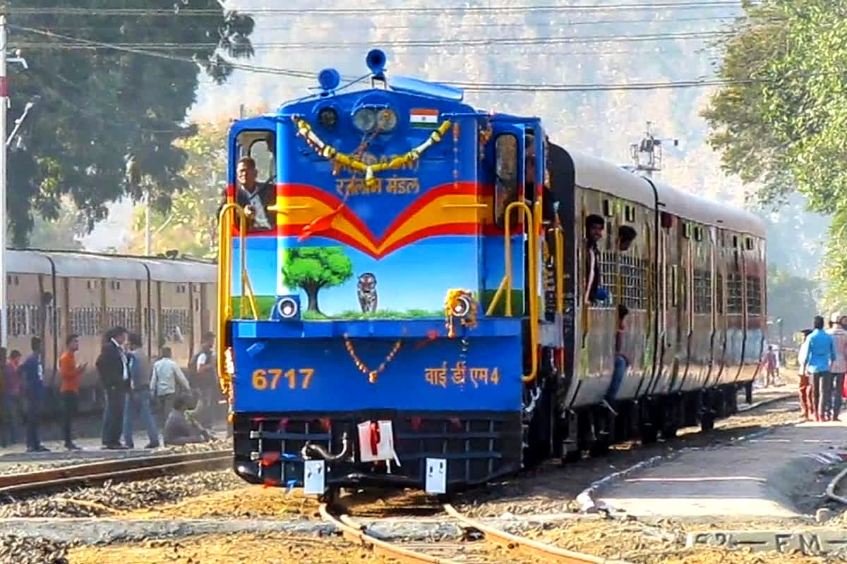 Patalpani Kalakund Heritage Train: पातालपानी-कालाकुंड की खूबसूरत वादियों का मजा लेने हो जाएं तैयार, इस दिन से चल सकती है हेरिटेज ट्रेन