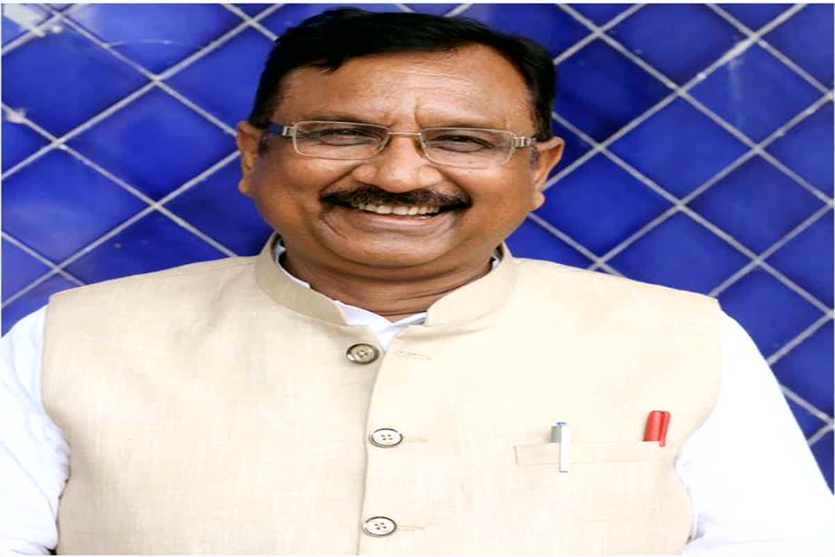 Kunwar Vijay Shah Statement: मंत्री कुंवर विजय शाह ने शायराना अंदाज में कमलनाथ पर किया कटाक्ष, कह दी ये बात