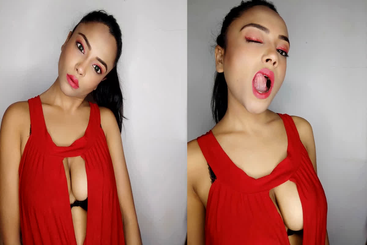 Nehal Vadoliya Latest Sexy Video: उल्लू एप की हसीना ने फिर बढ़ाया इंटरनेट का पारा, इंस्टाग्राम पर लाइव में फैंस को दिखाई सेक्सी अदाएं