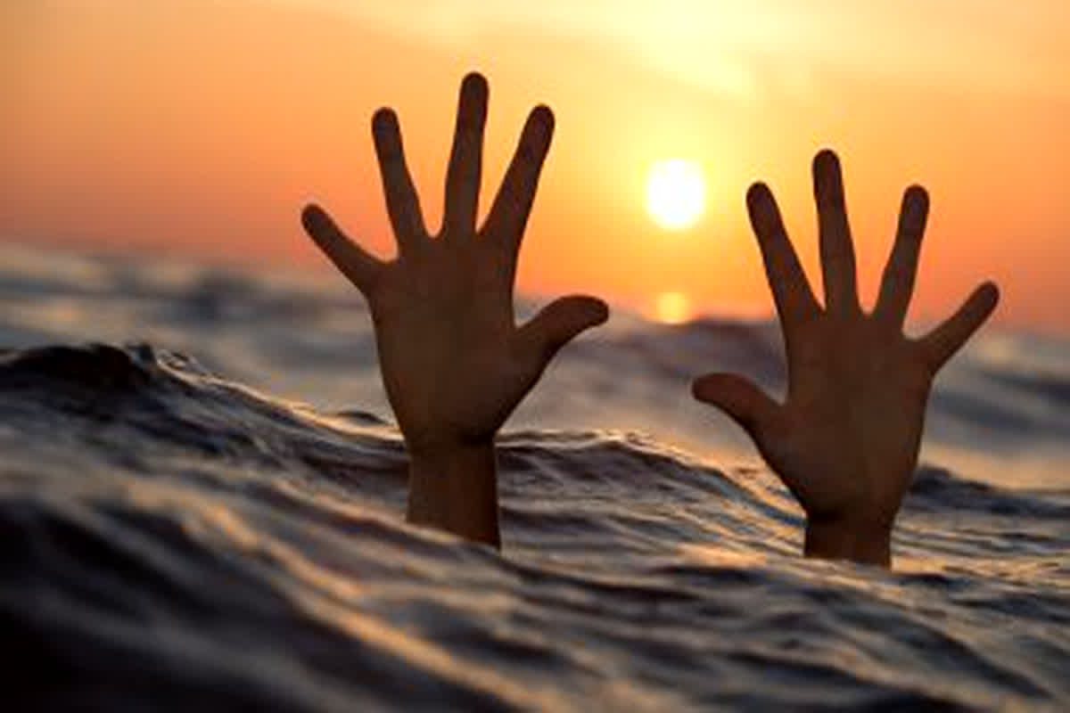 4 Kids Drowned in Raigad Waterfall: बांध में नहाने गए चार छात्र डूबे, कड़ी मशक्कत के बाद निकाले गए शव