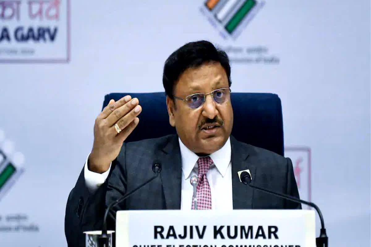 CEC Rajiv Kumar Statement: देश के तमाम कलेक्टरों को प्रभावित करना मुमकिन नहीं, मुख्य चुनाव आयुक्त ने कांग्रेस नेता के आरोपों का दिया जवाब