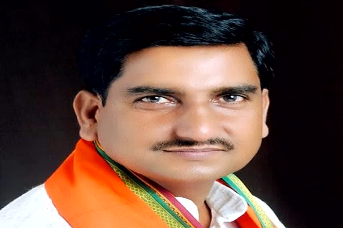 BJP MP Tokhan Sahu : पंच से लेकर संसद तक का सफर… अब मोदी सरकार में मिलेगी जिम्मेदारी! जानें कौन है बिलासपुर सांसद बने तोखन साहू