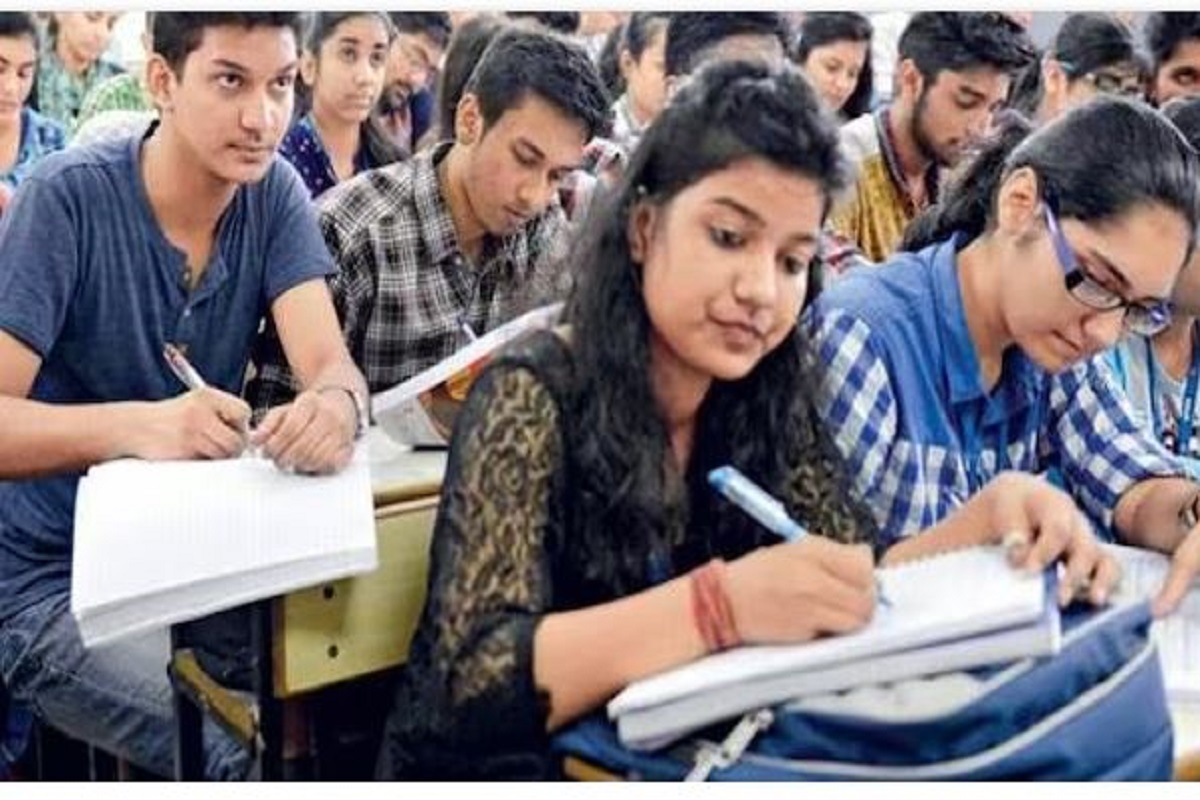 बड़ी खबर! विश्वविद्यालय और कॉलेज में साल में दो बार एडमिशन ले सकेंगे छात्र, UGC ने दी अनुमति