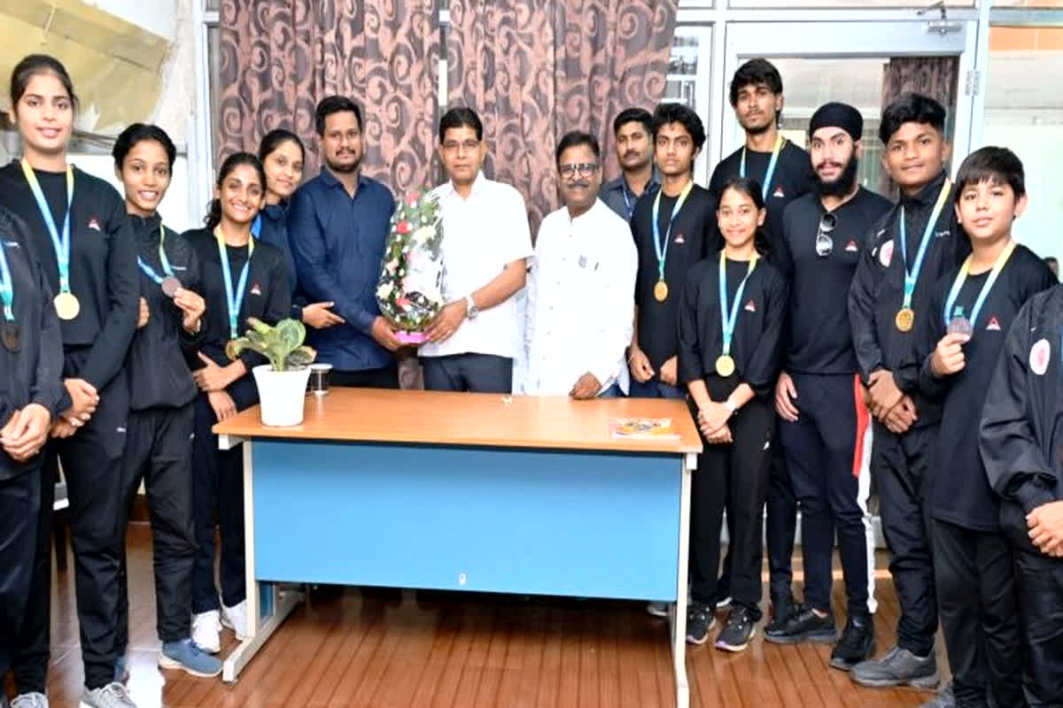 National Muay Thai Championship: राष्ट्रीय म्यू थाई चैंपियनशिप में छत्तीसगढ़ ने लहराया परचम, स्वर्ण और कांस्य पदक जीतने वाले खिलाड़ियों को खेल मंत्री ने दी शुभकामनाएं