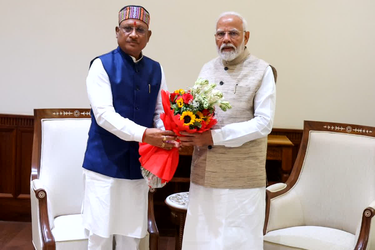 CM Sai Delhi Visit: PM मोदी से मिले सीएम विष्णु देव साय, प्रदेश से जुड़े इन मुद्दों पर की विशेष चर्चा…