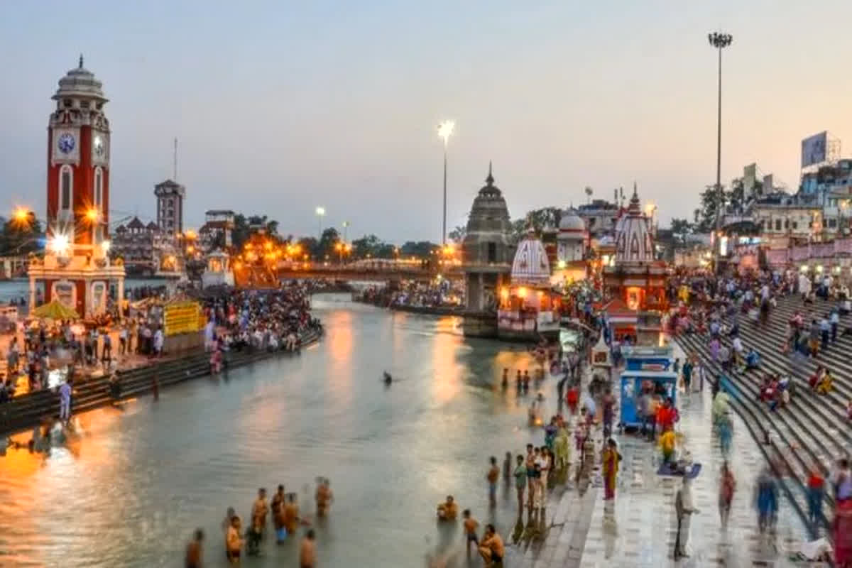 Ganga Dussehra 2024: कब है गंगा दशहरा? जानें स्नान-दान का शुभ मुहूर्त और उसका महत्व…