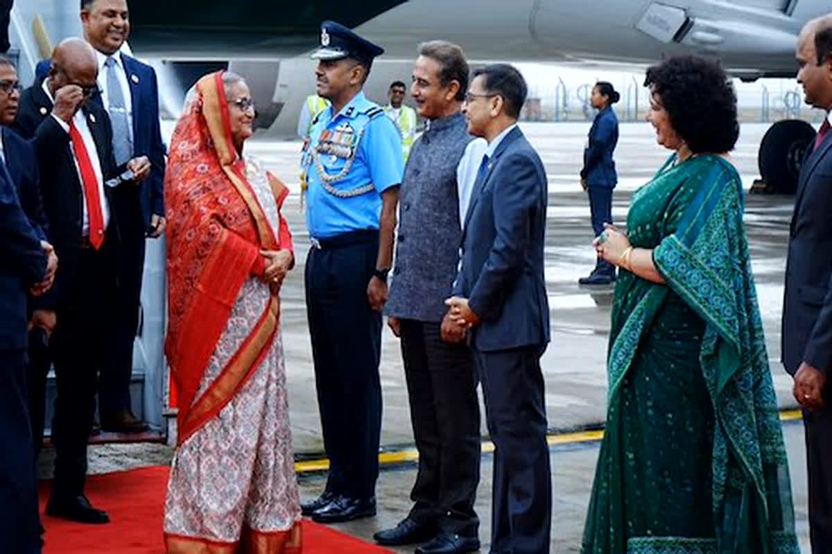 Sheikh Hasina Visit India: बांग्लादेश की प्रधानमंत्री शेख हसीना पहुंचीं भारत, खास होगा ये दौरा… PM मोदी ने दिया था निमंत्रण