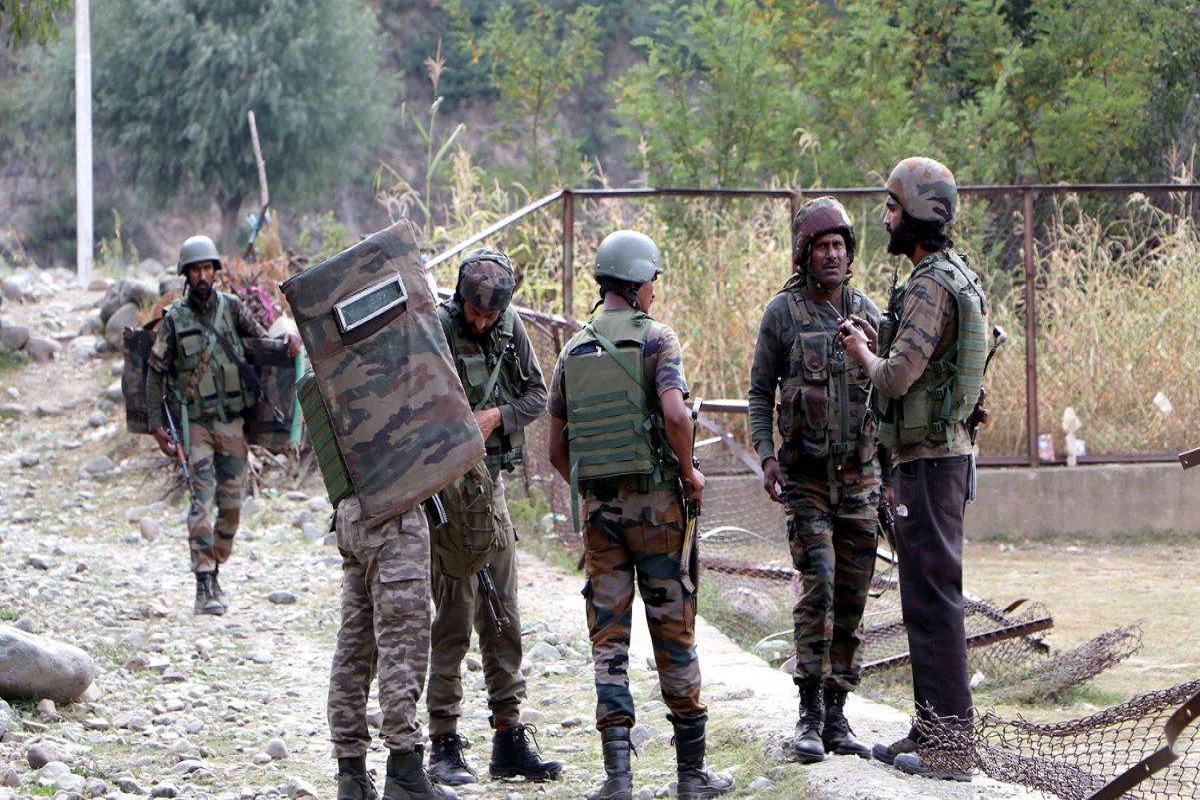 J&K Kathua Firing: जम्मू के कठुआ में आतंकियों और सुरक्षाबलों के बीच मुठभेड़, एक आतंकवादी ढेर