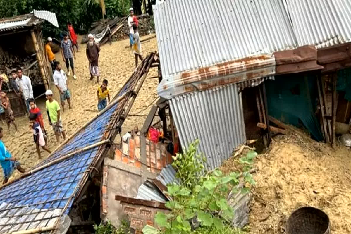 Assam Landslide: लैंडस्लाइड और बाढ़ ने मचाई तबाही, 5 लोगों की मौत, डेढ़ लाख से अधिक लोग प्रभावित…