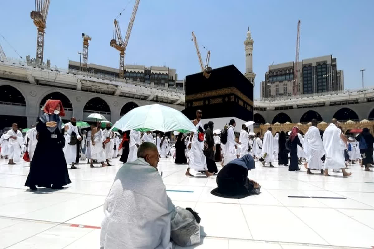 Hajj Yatra 2024 Death: हज यात्रा के दौरान 1000 से ज्यादा लोगों की मौत पर बड़ा खुलासा, जानकर आपके पैरों तले खिसक जाएगी जमीन…