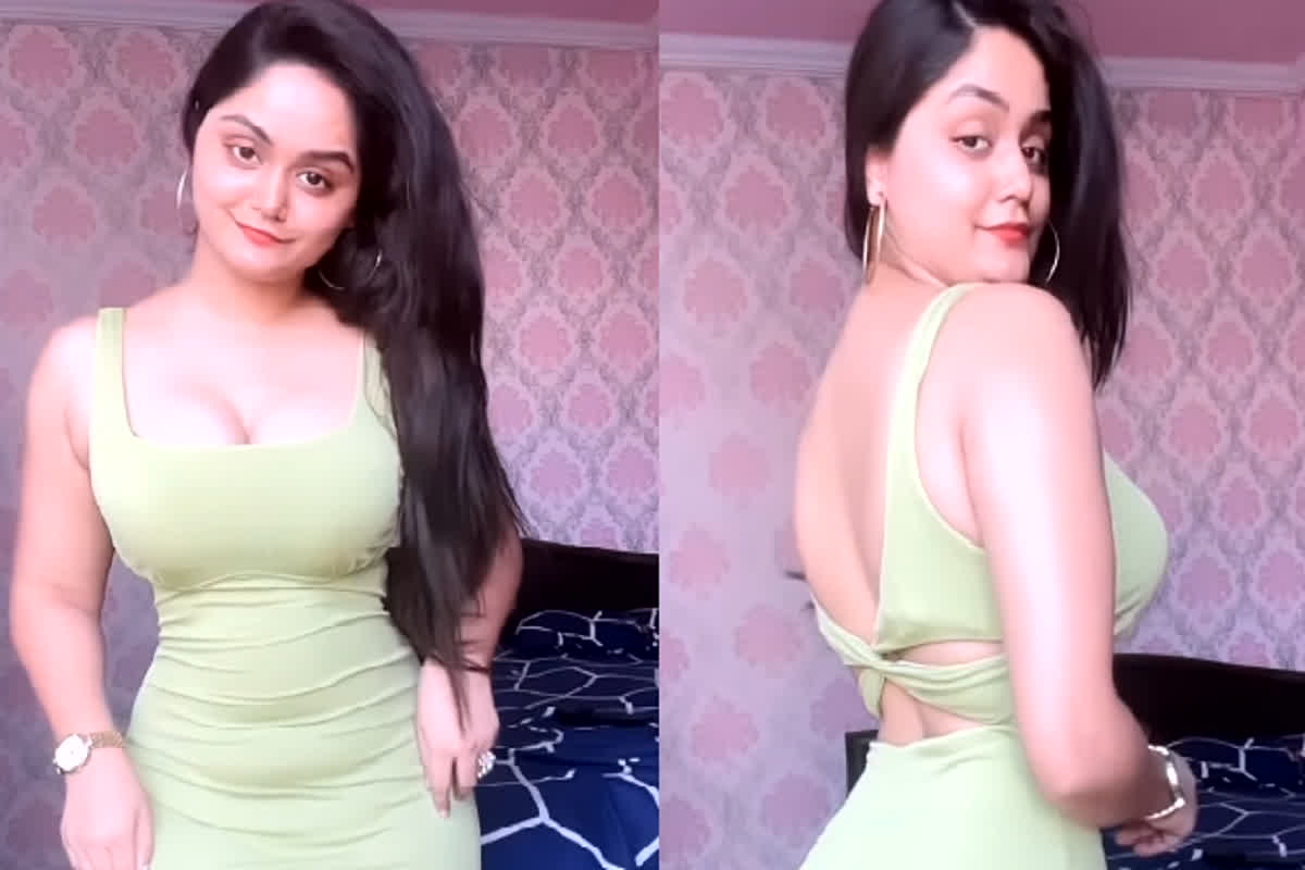 Desi Girl Sexy Video: बॉडीकॉन ड्रेस में मॉडल ने ढाया कहर, बोल्डनेस देख फटी रह गई फैंस की आंखे, वायरल हुआ सेक्सी वीडियो