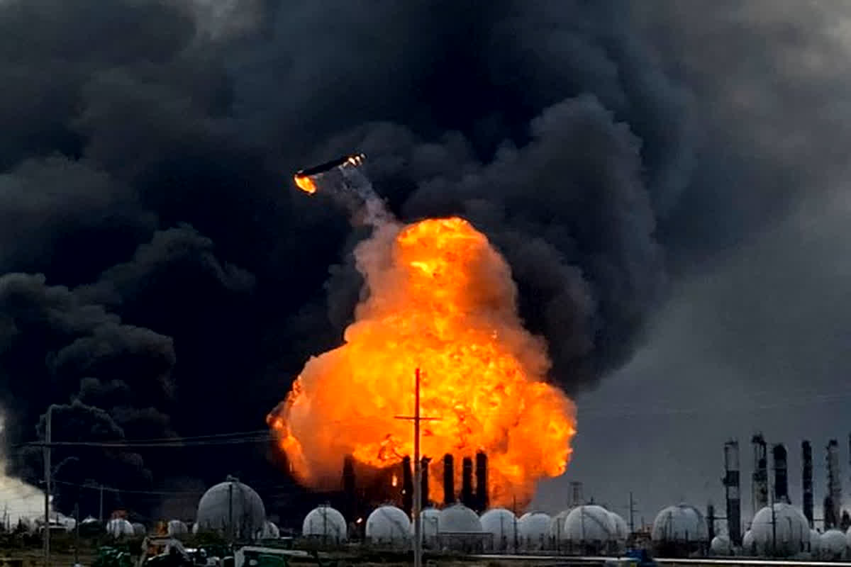 Nagpur Factory Blast: कारखाने में हुए विस्फोट में छह लोगों की मौत, तीन अन्य घायल…