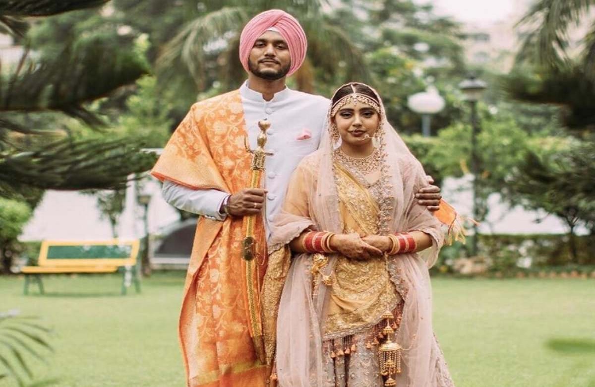 शादी के चार साल बाद पति से तलाक ले रही टीवी एक्ट्रेस? नाम के आगे से हटाया पति का सरनेम