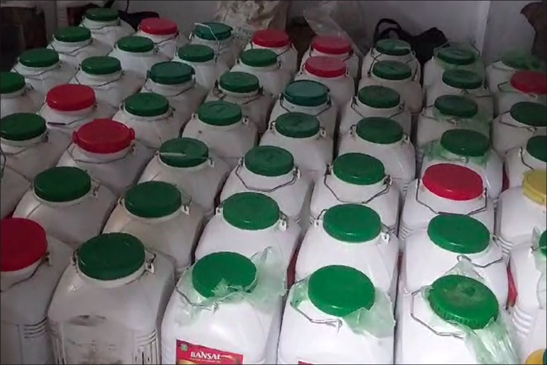 Panna News : खाद्य विभाग और पुलिस की छापेमार कार्रवाई, केमिकल मिलाकर बना रहे थे घी