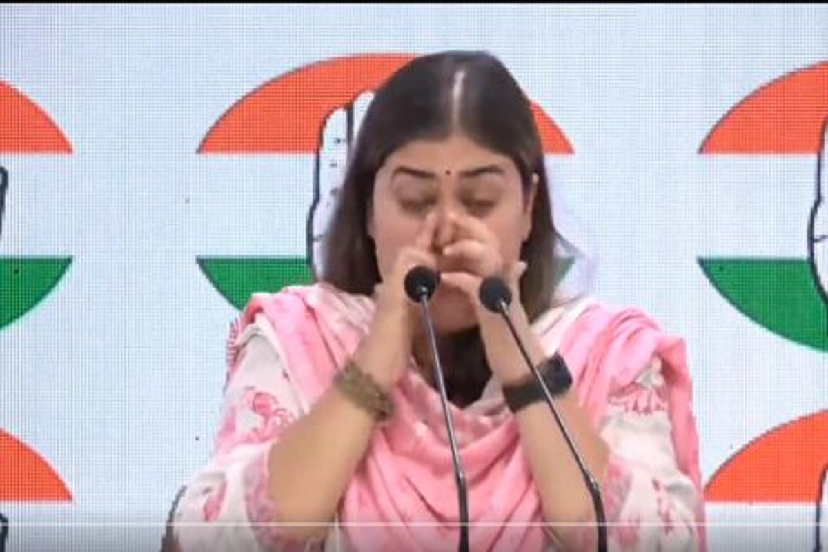 Ragini Nayak video: प्रेस कॉन्फ्रेंस में रोने लगी कांग्रेस प्रवक्ता रागिनी नायक, वरिष्ठ पत्रकार पर लगाए गंभीर आरोप