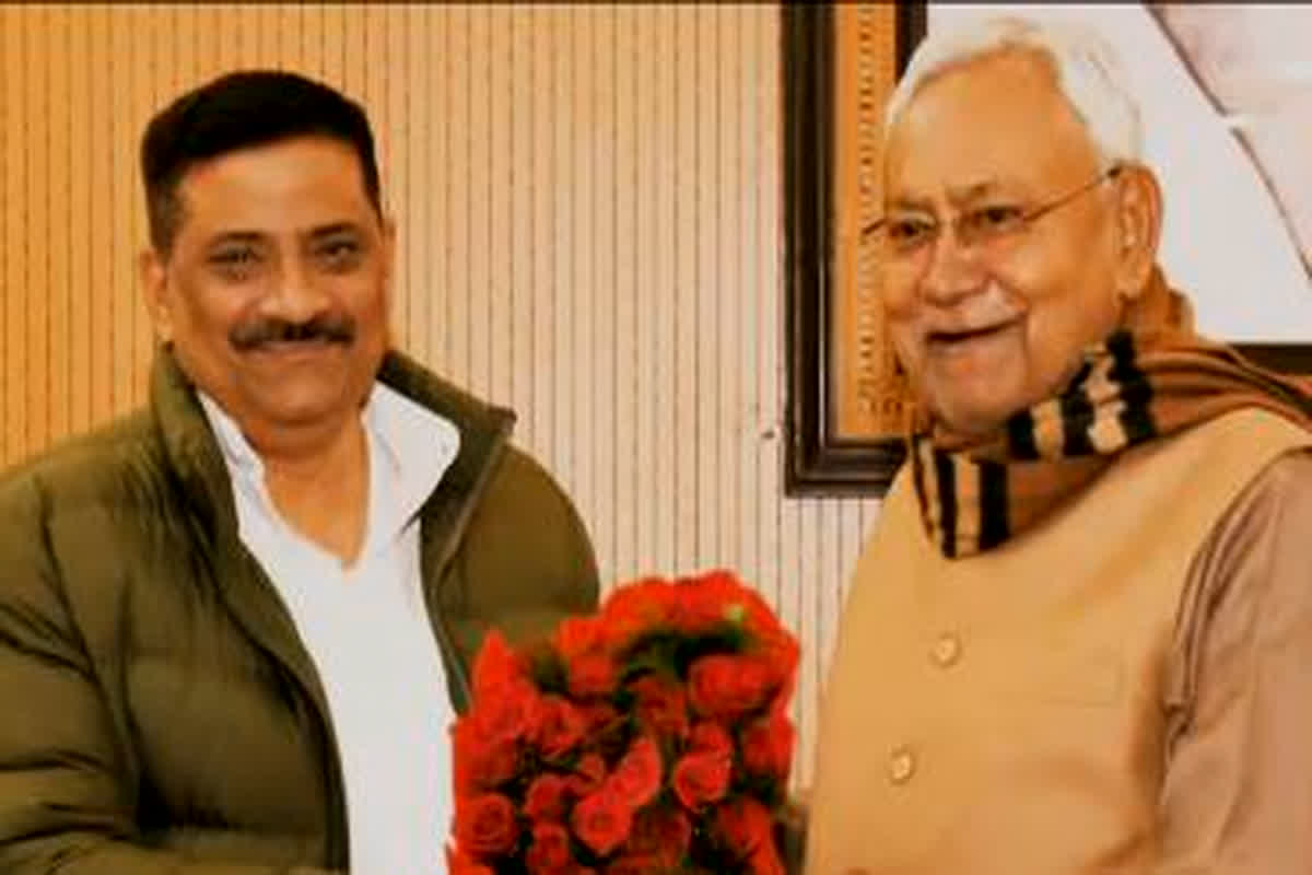 Sanjay Jha: राष्ट्रीय कार्यकारिणी की बैठक में पार्टी ने लिया बड़ा फैसला, JDU के कार्यकारी अध्यक्ष चुने गए संजय झा, सदस्यों ने ताली बजाकर किया स्वागत