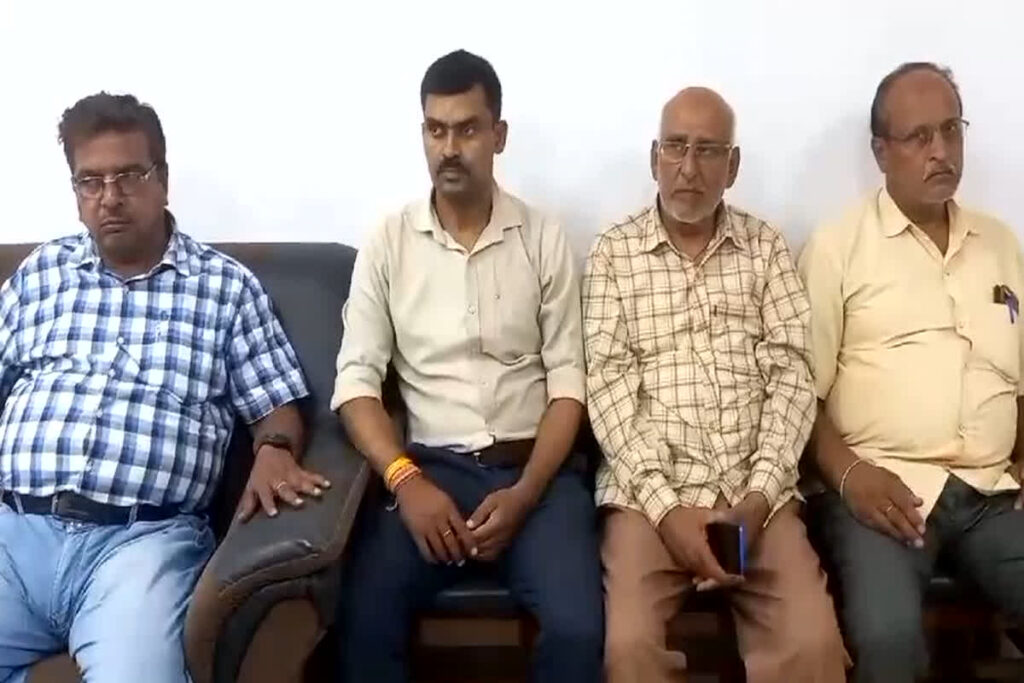 Sub engineer arrested taking bribe