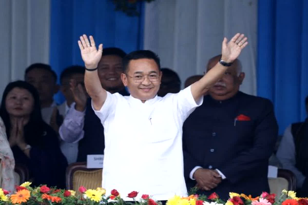 मुख्यमंत्री पद की शपथ लेने के बाद इस दिग्गज नेता ने छोड़ी सीट, कही ये बड़ी बात…