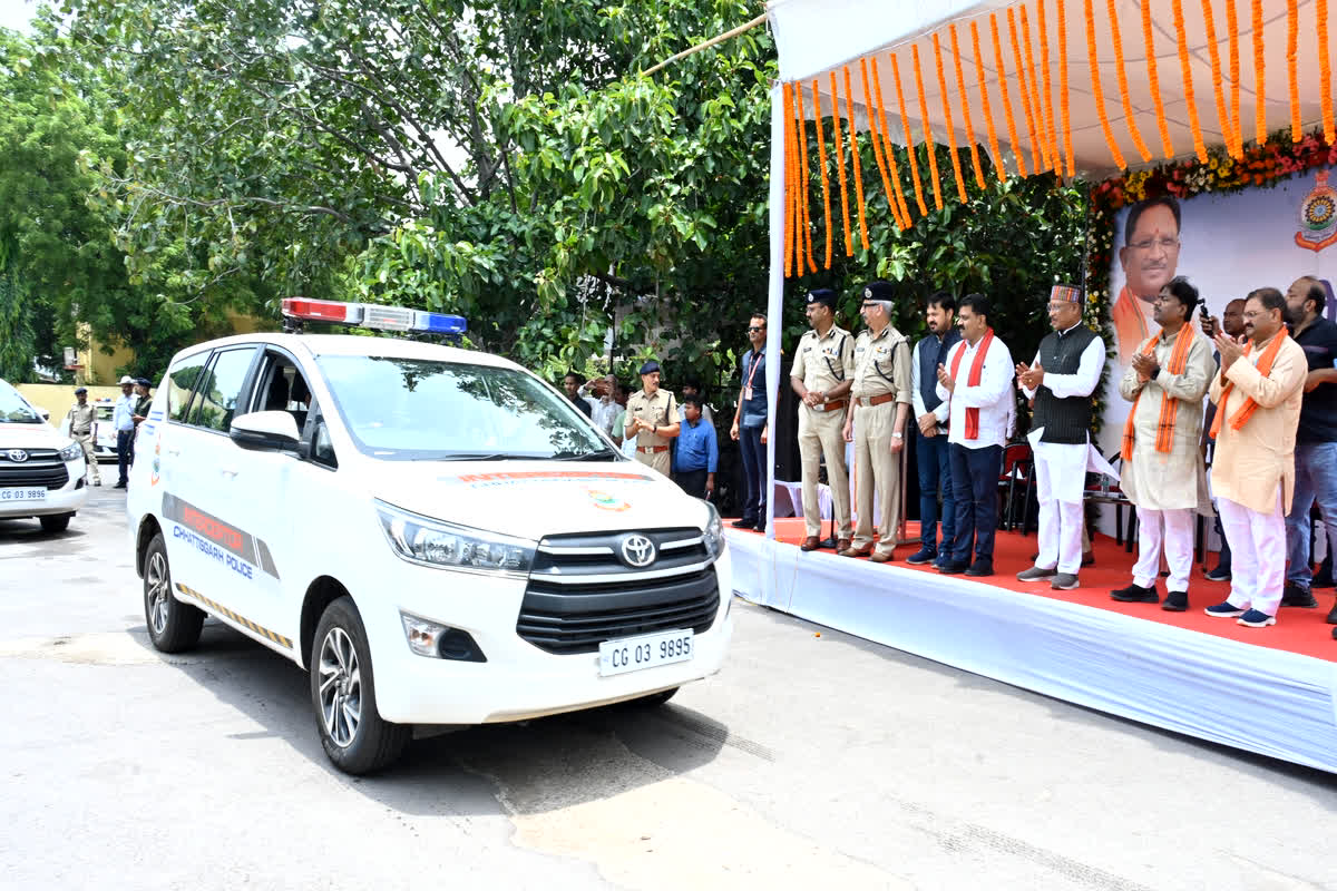 Interceptor Vahan: यातायात विभाग को CM साय ने दी नई सौगात, अब सड़कों पर दौड़ेंगे इंटरसेप्टर वाहन, नियम तोड़ने वालों पर होगी कार्रवाई