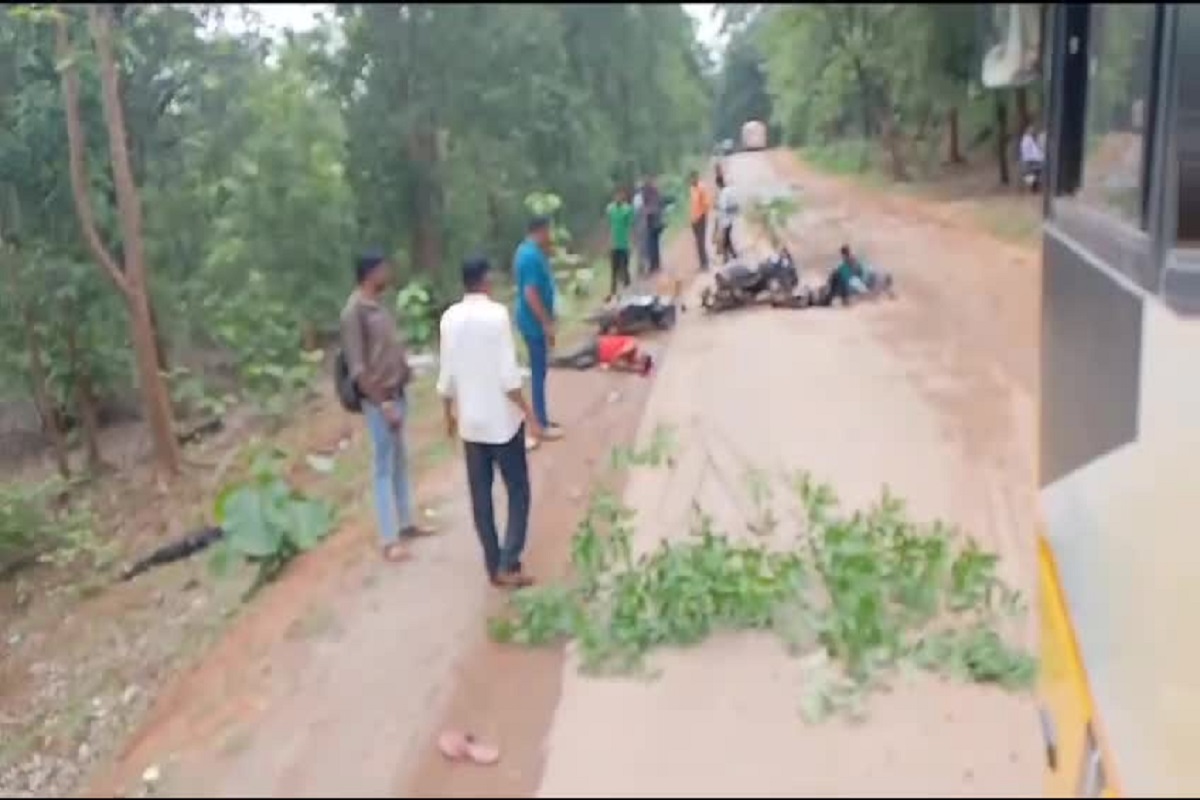 दो सड़क दुर्घटनाओं में 4 युवकों की मौत, यूक्रेन से MBBS की पढ़ाई कर चुका युवक भी शामिल