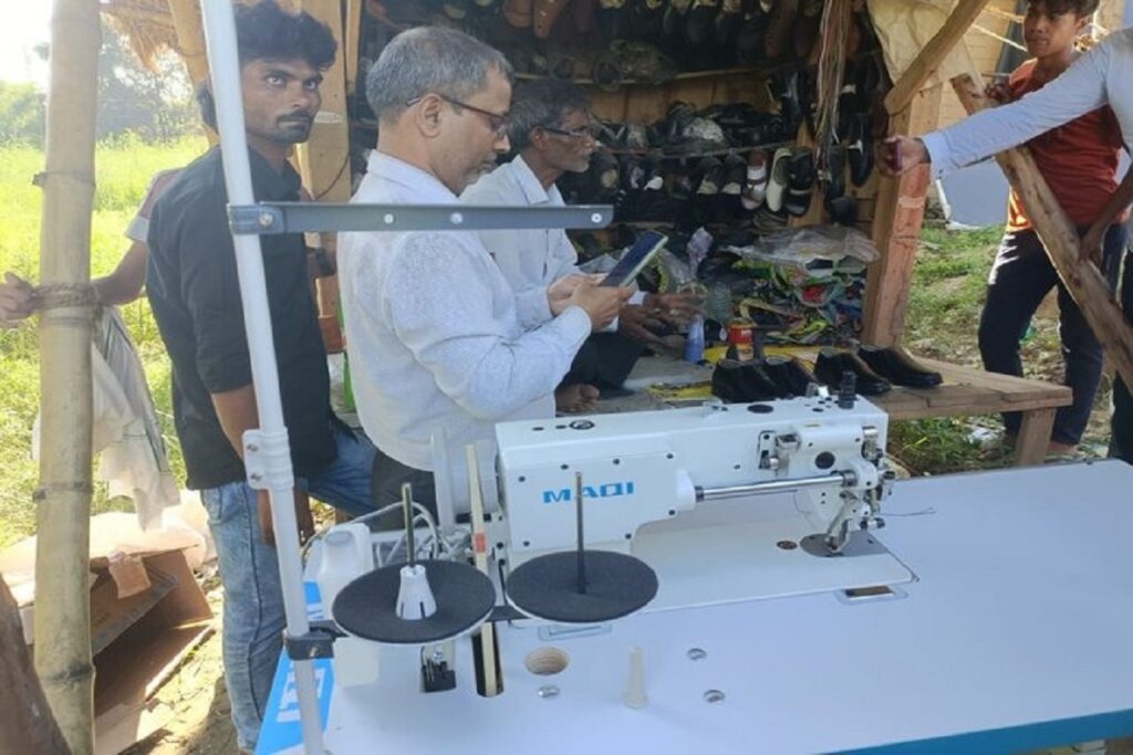 Rahul Gandhi sends sewing machine to Ramchet