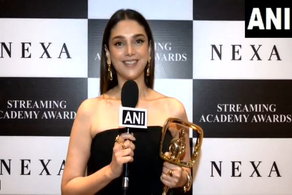 Aditi Rao Hydari Wins SIIMA: