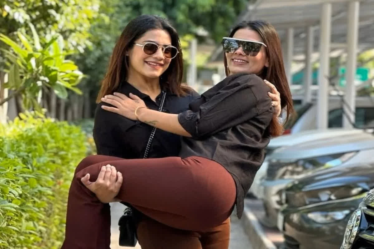 Bigg Boss OTT 3: लेस्बियन हैं अरमान मलिक की पत्नी पायल और कृतिका? Bigg Boss के घर में हुआ सनसनीखेज खुलासा