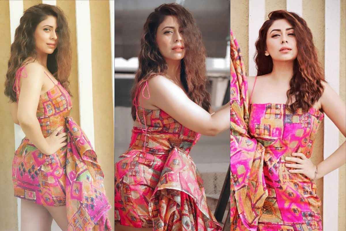 Neha Sargam Hot Pics: सलोनी भाभी ने इंटरनेट पर मचाया ग़दर.. ब्लाउज और साड़ी के कॉम्बिनेशन ने शॉर्ट ड्रेस को भी किया फेल, देखें तस्वीरें
