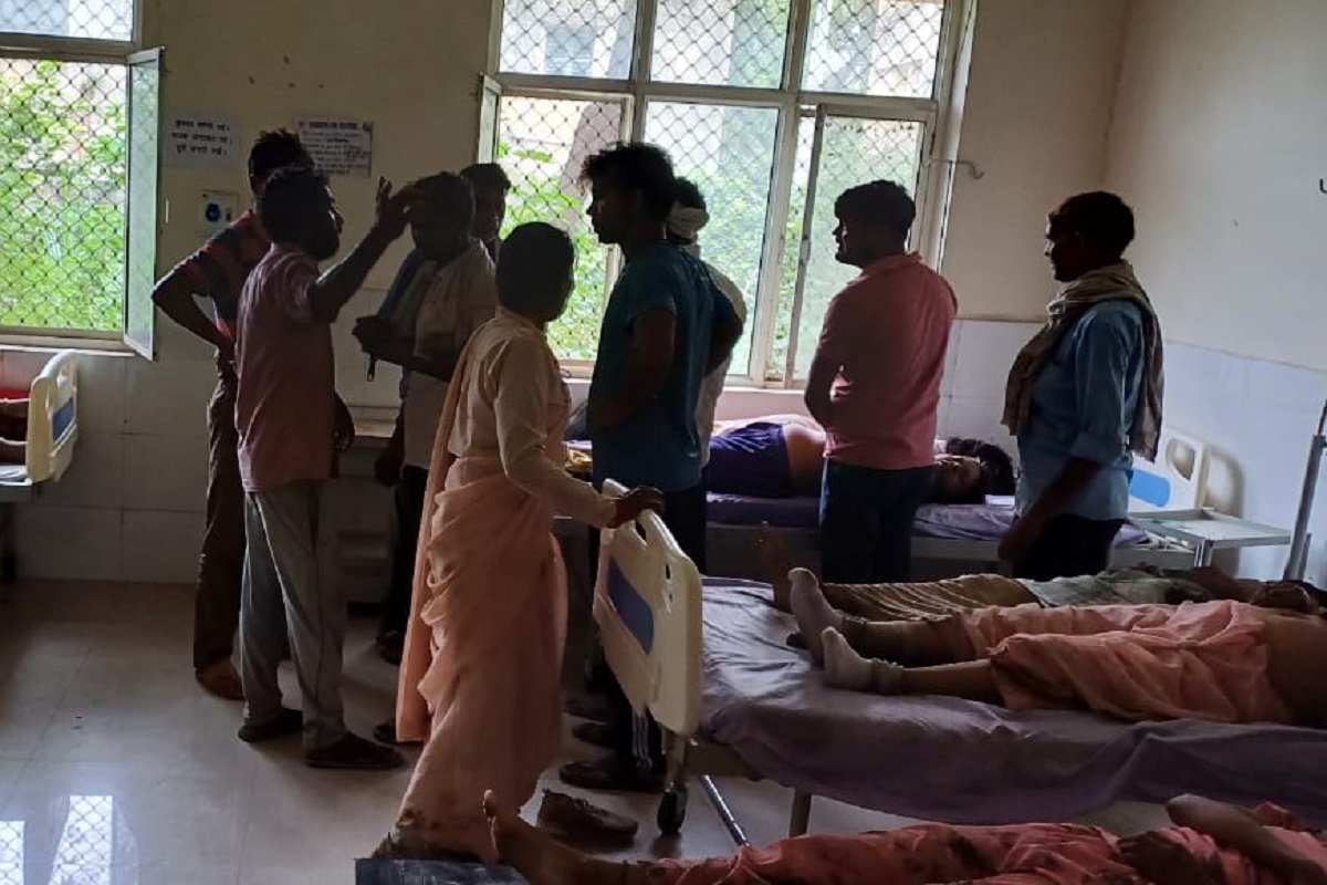 Hathras Haadsa Update: हाथरस हादसे में बड़ा अपडेट.. भगदड़ में 110 से ज्यादा लोगों की मौत, प्रशासन ने जारी किया हेल्पलाइन नंबर