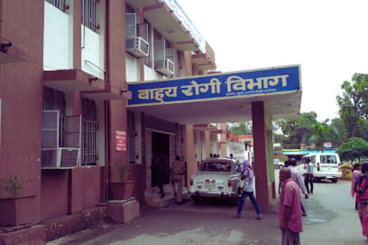 Korba Crime News: युवक को जलते आग में दिया धक्का.. अस्पताल दाखिल, मुहर्रम का अलाव देखने पहुंचा था पीड़ित, हत्या के प्रयास का मामला दर्ज..