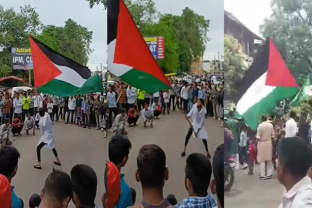 Palestinian Flags in Muharram Procession