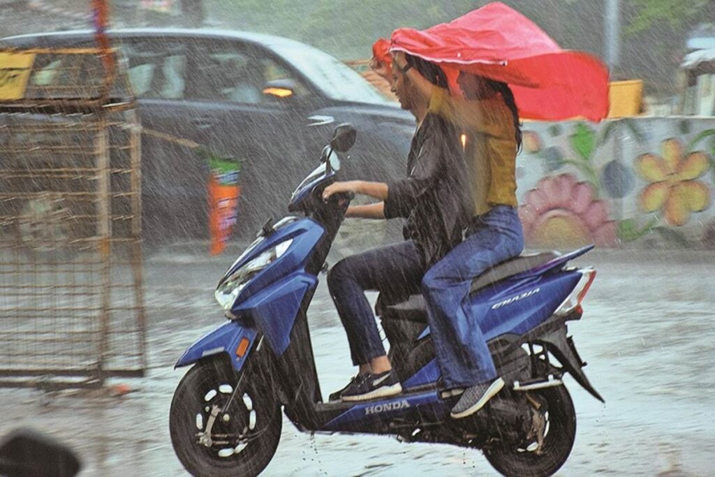 Heavy Rain on Rakshabandhan