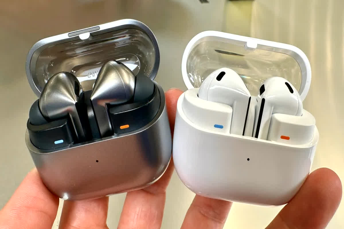 Galaxy Buds 3 Pro Price: 30 घंटे तक की बैटरी लाइफ, AI फीचर्स से लेस, सैमसंग ने लॉन्च किए ये दो धांसू ईयरबड्स, देखें कीमत और खासियत