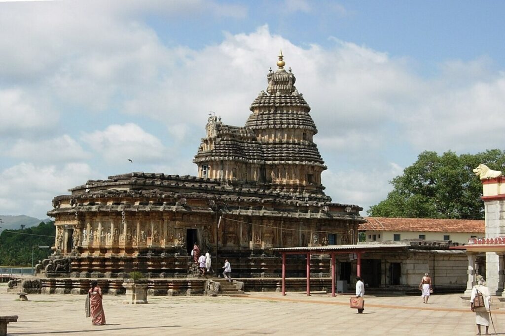 Sharadamba temple Dress Code