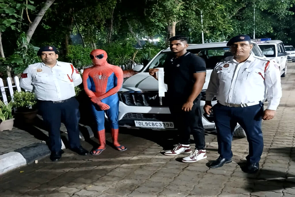 Delhi Spider Man Video