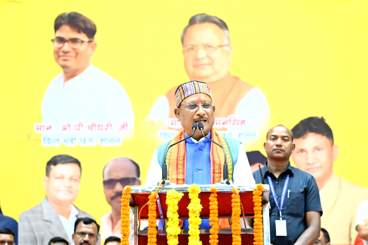 Panchayat Secretary Regularisation: सीएम साय ने खोला खुशियों का पिटारा, नियमितीकरण पर लगाई मुहर, इन कर्मचारियों को मिलेगा समान महंगाई भत्ता