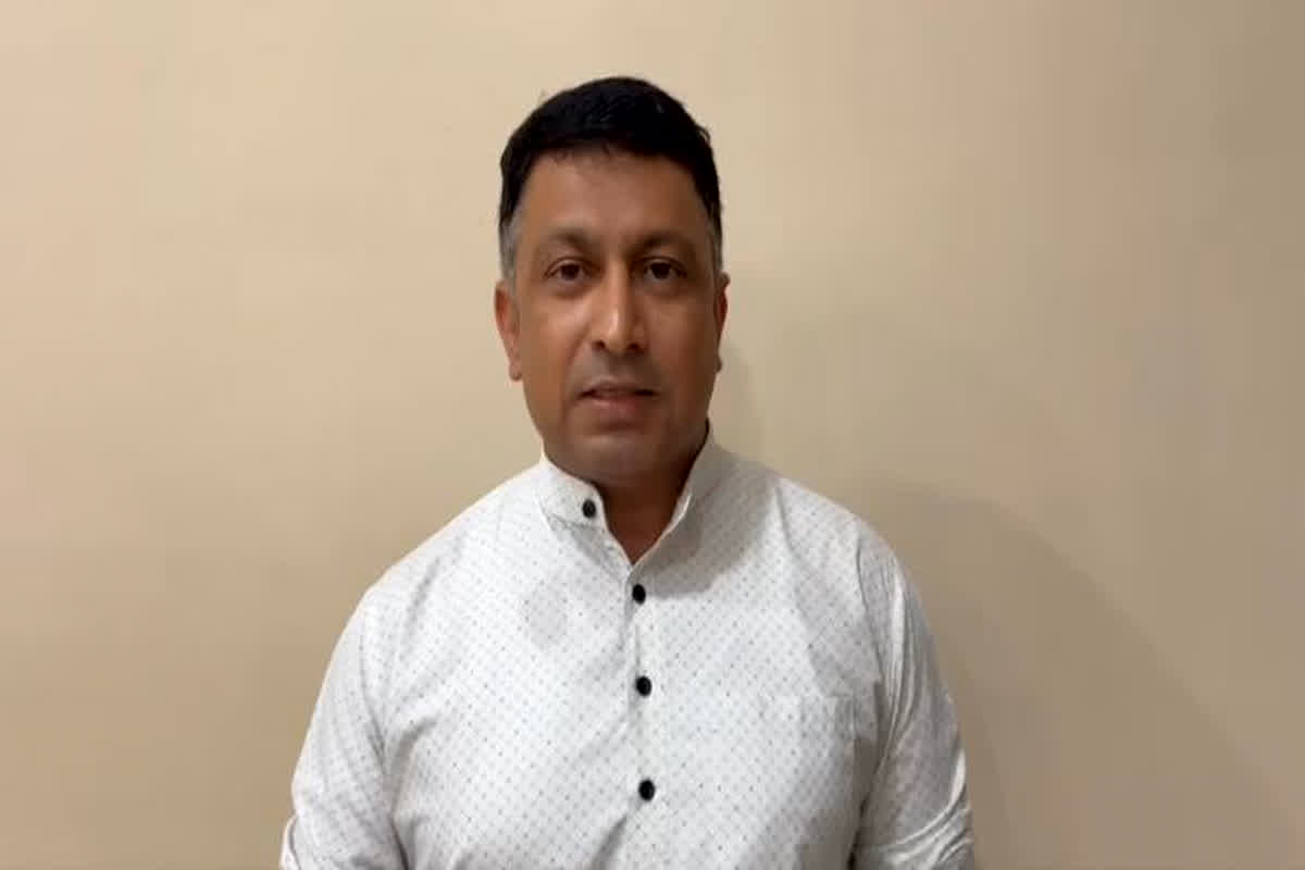 Vikas Tiwari Arrested: छत्तीसगढ़ कांग्रेस प्रवक्ता सहित तीन नेता गिरफ्तार, निजी स्कूल में जाकर की थी ऐसी हरकतें