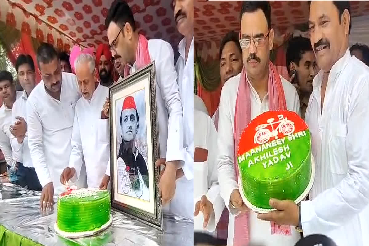 Akhilesh Yadav Birthday: सपा कार्यकर्ताओं ने अखिलेश यादव के जन्मदिन पर केक काटकर मनाया जश्न, एक-दूसरे को लड्डू खिलाकर दे रहे बधाई, देखें VIDEO