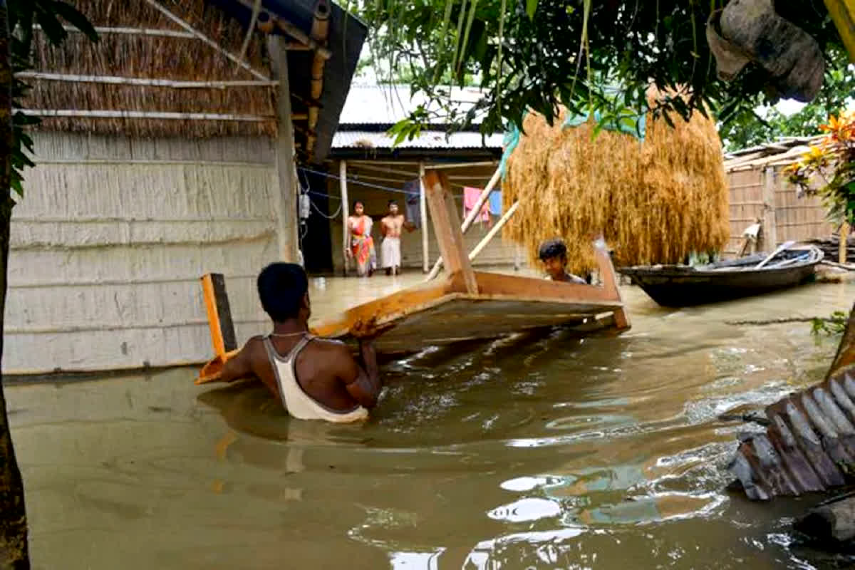 Assam Floods: बारिश ने मचाया हाहाकार… बाढ़ से अब तक 46 की मौत, 16 लाख से ज्यादा लोग हुए प्रभावित