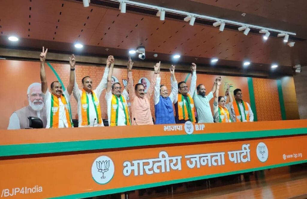 Raj Kumar Anand Join in BJP