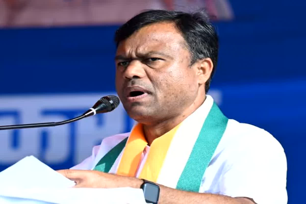 CG News: ‘हर मुद्दे पर आरोप लगाना BJP के लोगों की आदत..’, कैबिनेट मंत्री के बयान पर PCC चीफ दीपक बैज का पलटवार