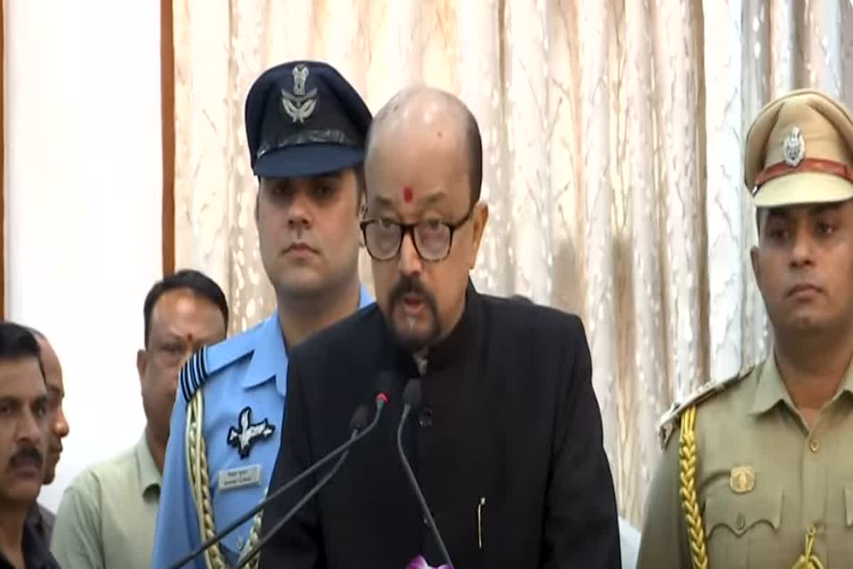 Governor Ramen Deka Shapath Grahan LIVE: छत्तीसगढ़ के नवनियुक्त राज्यपाल रमेन डेका का शपथ ग्रहण, हाईकोर्ट के मुख्य न्यायाधीश रमेश सिन्हा दिलाई शपथ, देखें LIVE