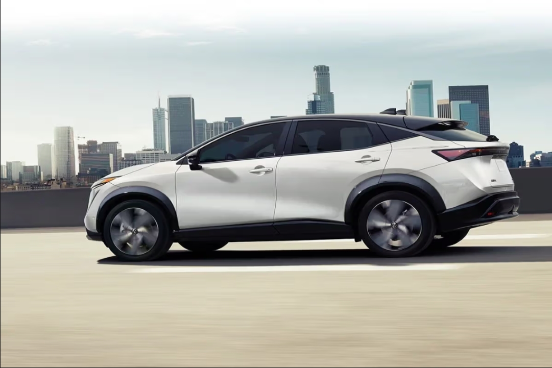 Nissan Electric Car : निसान लॉन्च करने जा रही धांसू इलेक्ट्रिक कार, एक बार चार्ज करने पर मिलेगा 513KM सफर का आनंद, कमाल के हैं फीचर्स